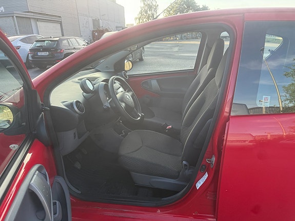Toyota Aygo 9 of 14