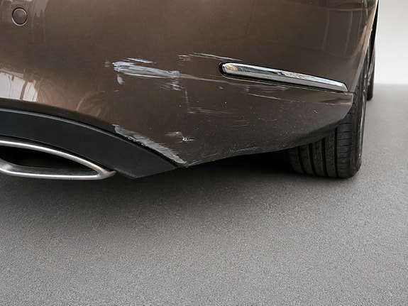 Mercedes-Benz E220 8 of 8
