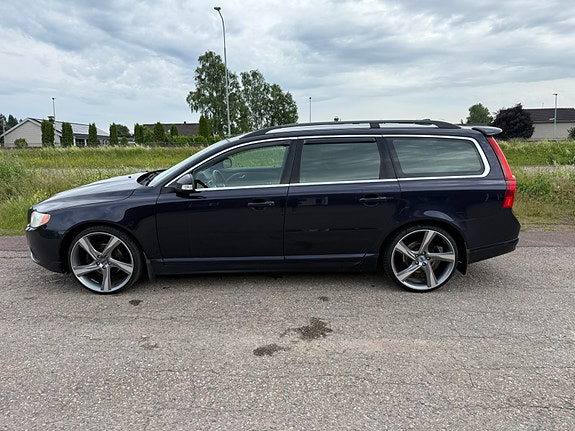 Volvo V70 5 of 11