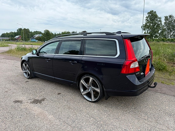 Volvo V70 6 of 11