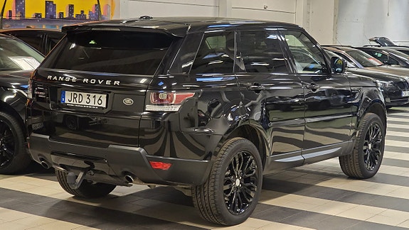 Land Rover Range Rover Sport 7 of 19