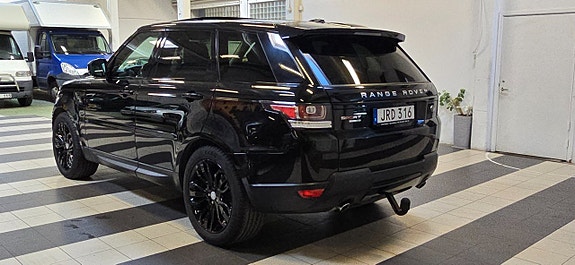 Land Rover Range Rover Sport 12 of 19