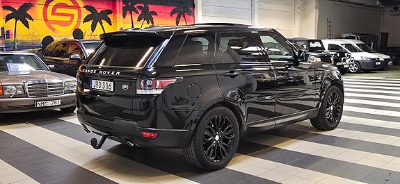 Land Rover Range Rover Sport 14 of 19