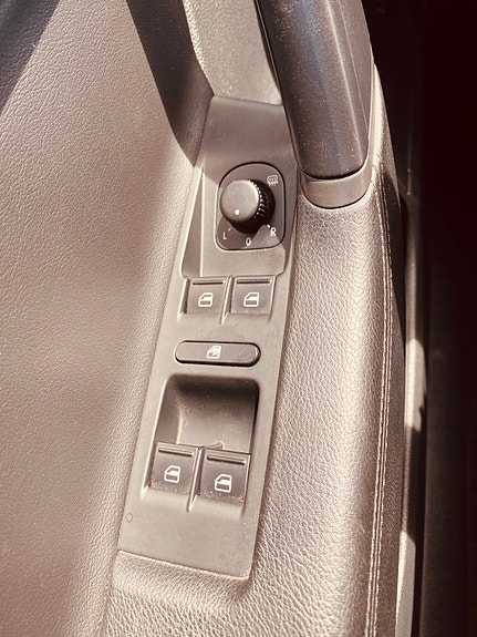 Volkswagen Passat 11 of 28