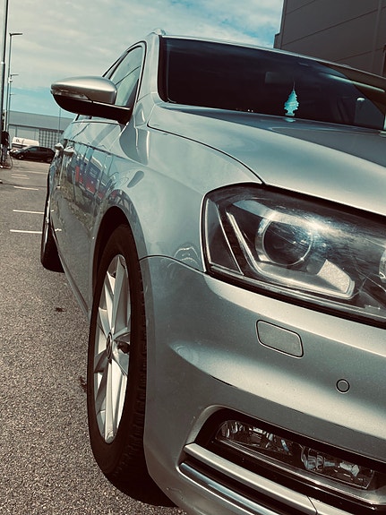 Volkswagen Passat 4 of 28