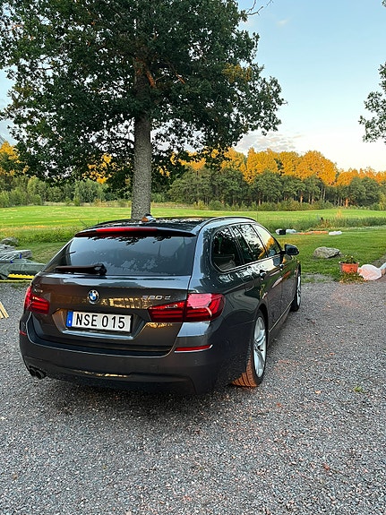 BMW 520d 2 of 5