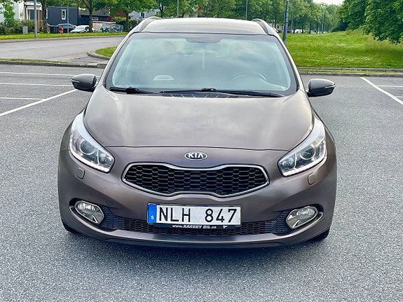 Kia Ceed 2 of 5