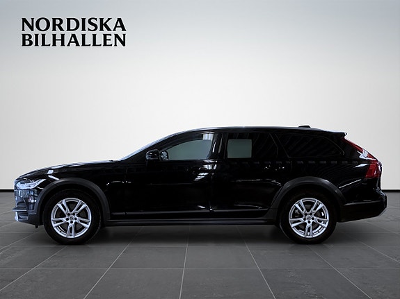 Volvo V90 Cross Country 4 of 5