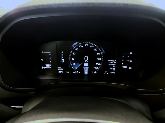 Volvo V90 Cross Country 10 of 16