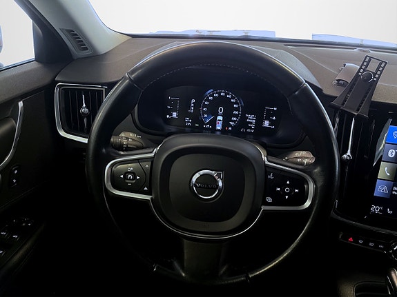 Volvo V90 Cross Country 9 of 16