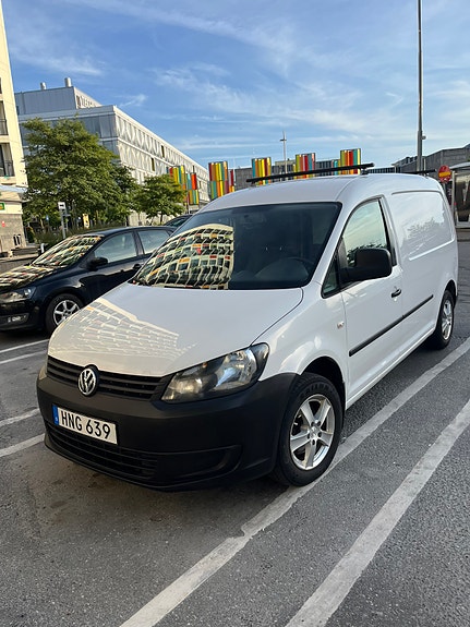 Volkswagen Caddy Maxi 2 of 5