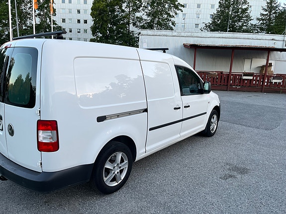 Volkswagen Caddy Maxi 4 of 5