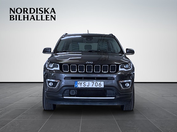 Jeep Compass 2 of 5