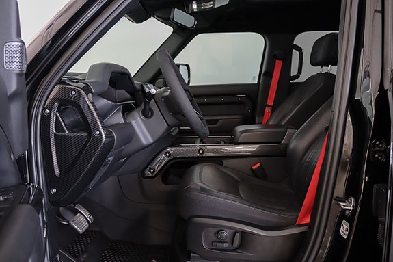 Land Rover Defender 110 6 of 20