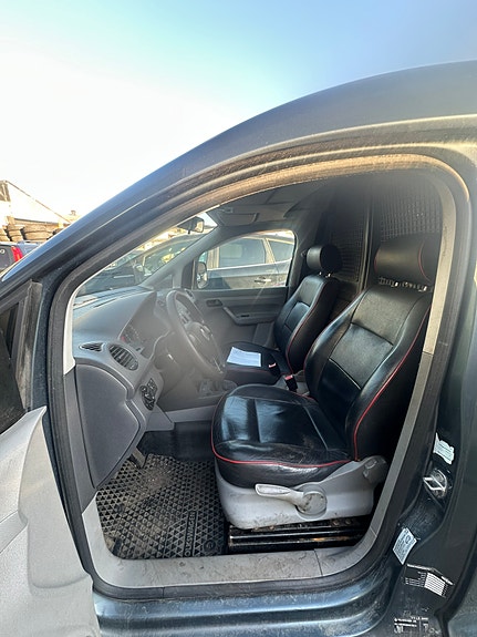 Volkswagen Caddy 8 of 8