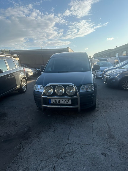 Volkswagen Caddy 7 of 8