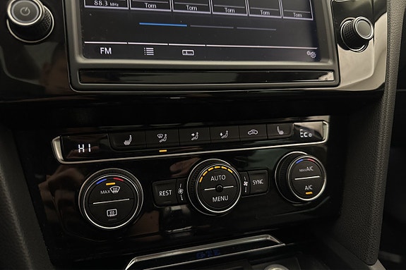 Volkswagen Passat 26 of 29
