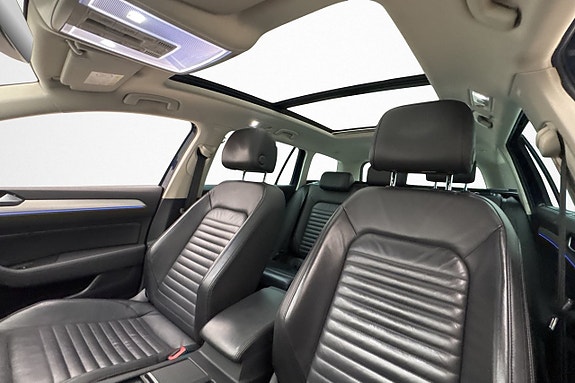 Volkswagen Passat 14 of 29