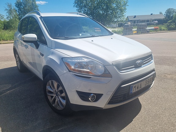 Ford Kuga 2 of 5