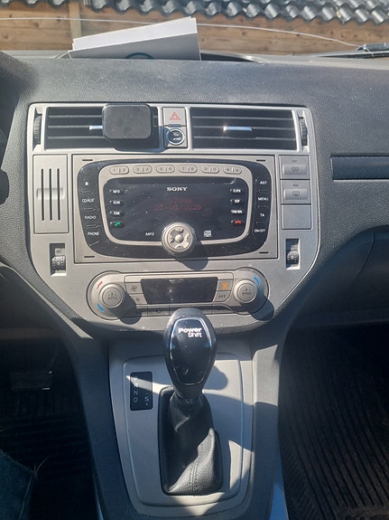 Ford Kuga 5 of 5