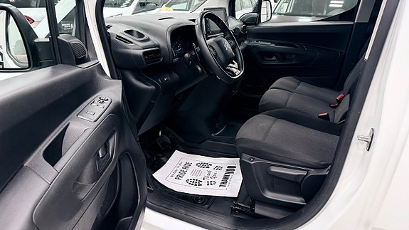 Citroen Berlingo 11 of 24