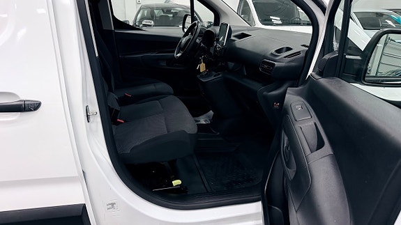 Citroen Berlingo 8 of 24