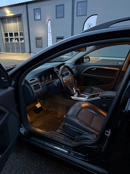 Volvo V70 5 of 5