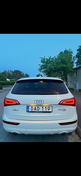 Audi Q5 2 of 5