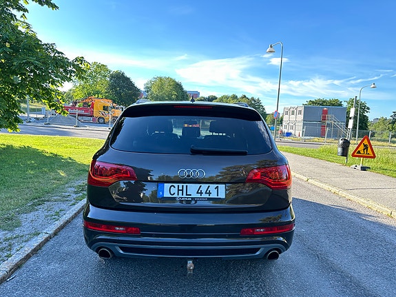 Audi Q7 8 of 10