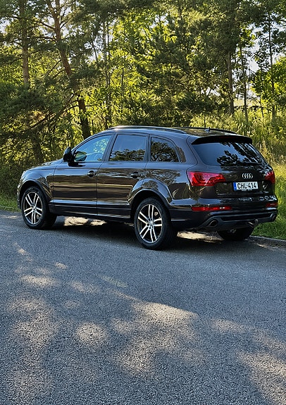 Audi Q7 7 of 10