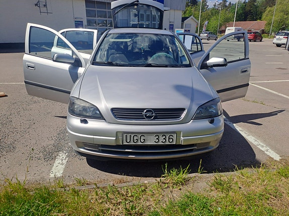 Opel Astra 3 of 5