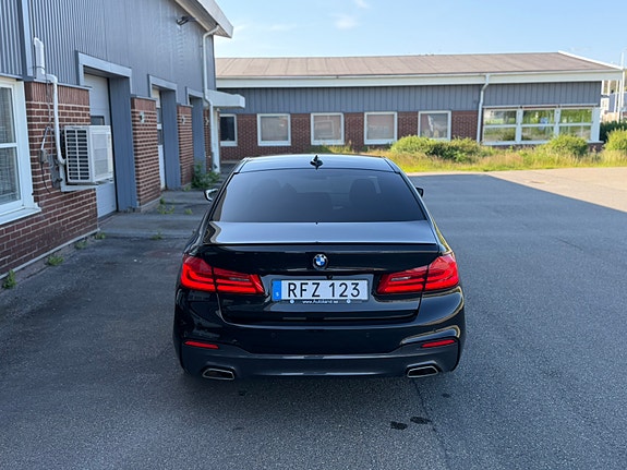 BMW 520d 2 of 5