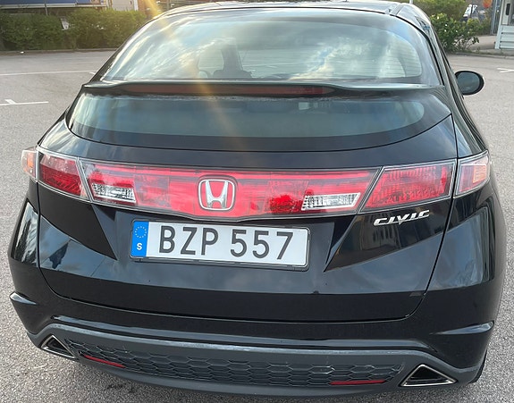 Honda Civic 4 of 5