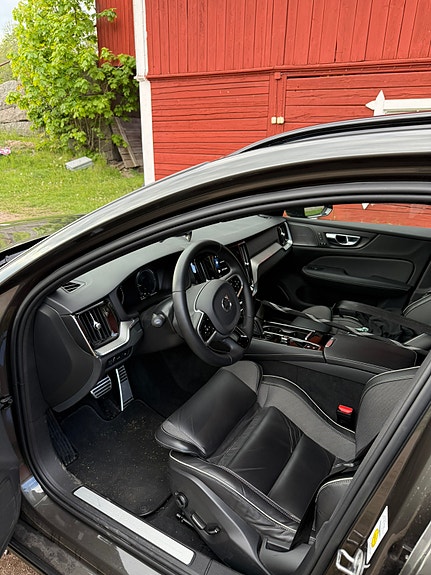 Volvo V60 4 of 4