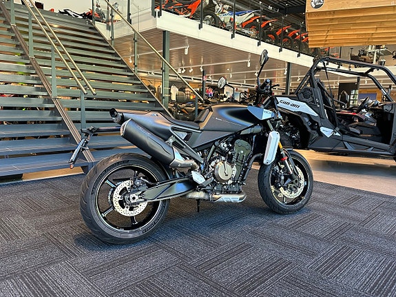 Husqvarna 801 Svartpilen 4 of 5