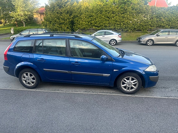 Renault Megane II 2 of 3