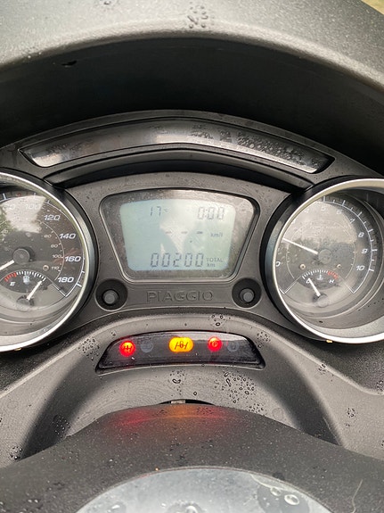Piaggio MP3 300 HPE 3 of 5