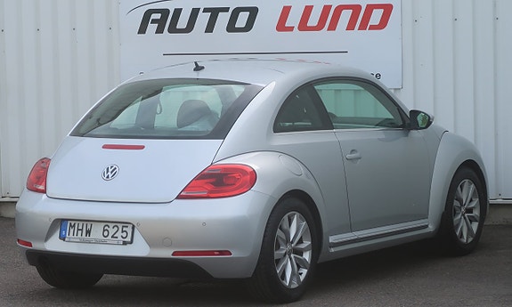 Volkswagen Beetle 3 of 5