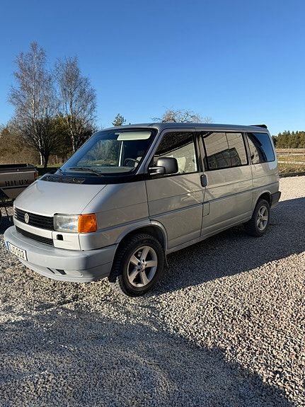 Volkswagen Caravelle 5 of 5