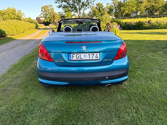 Peugeot 207 CC 2 of 4