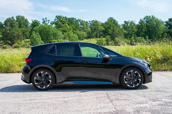 Cupra Born 5 of 8
