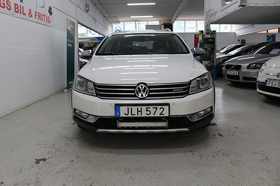 Volkswagen Passat Alltrack 9 of 18