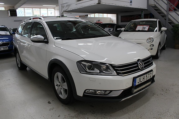 Volkswagen Passat Alltrack 8 of 18
