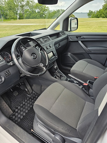 Volkswagen Caddy 5 of 5