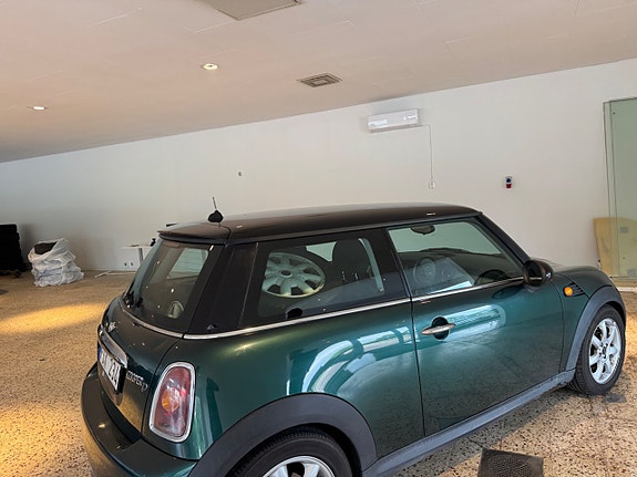 MINI Cooper 3 of 5