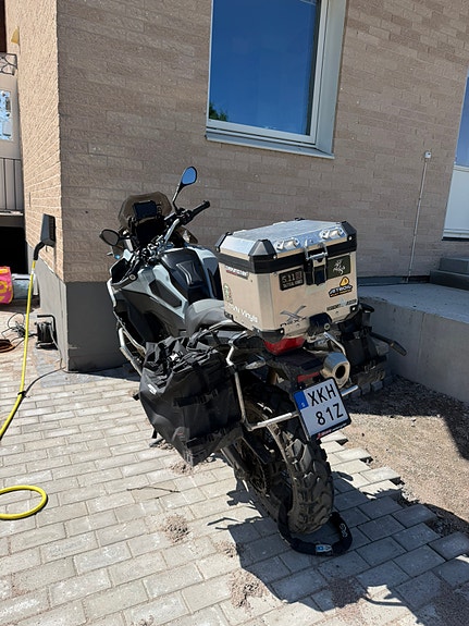 BMW F 850 GS Adventure 8 of 12