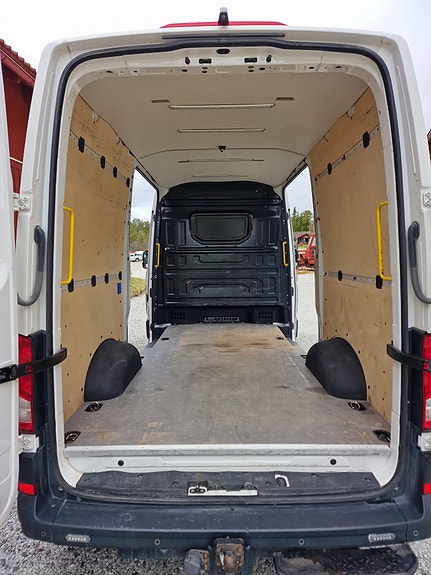 Volkswagen Crafter 35 2 of 5