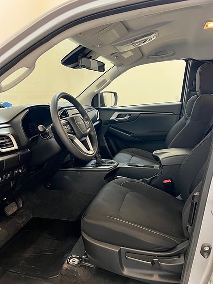 Isuzu D-max 8 of 13