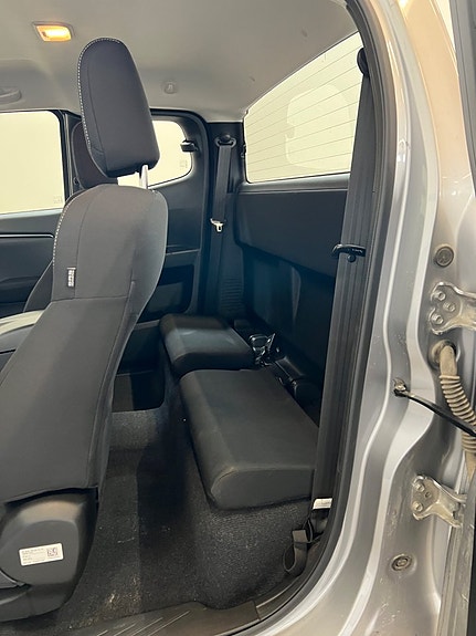 Isuzu D-max 11 of 13