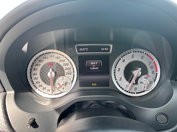Mercedes-Benz A180 5 of 5